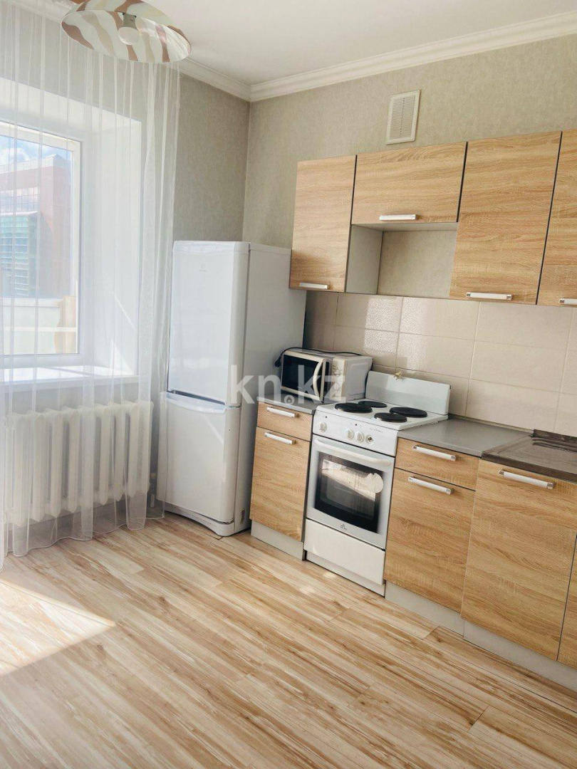 Аренда 1-комнатной квартиры, 40 м² в Астане