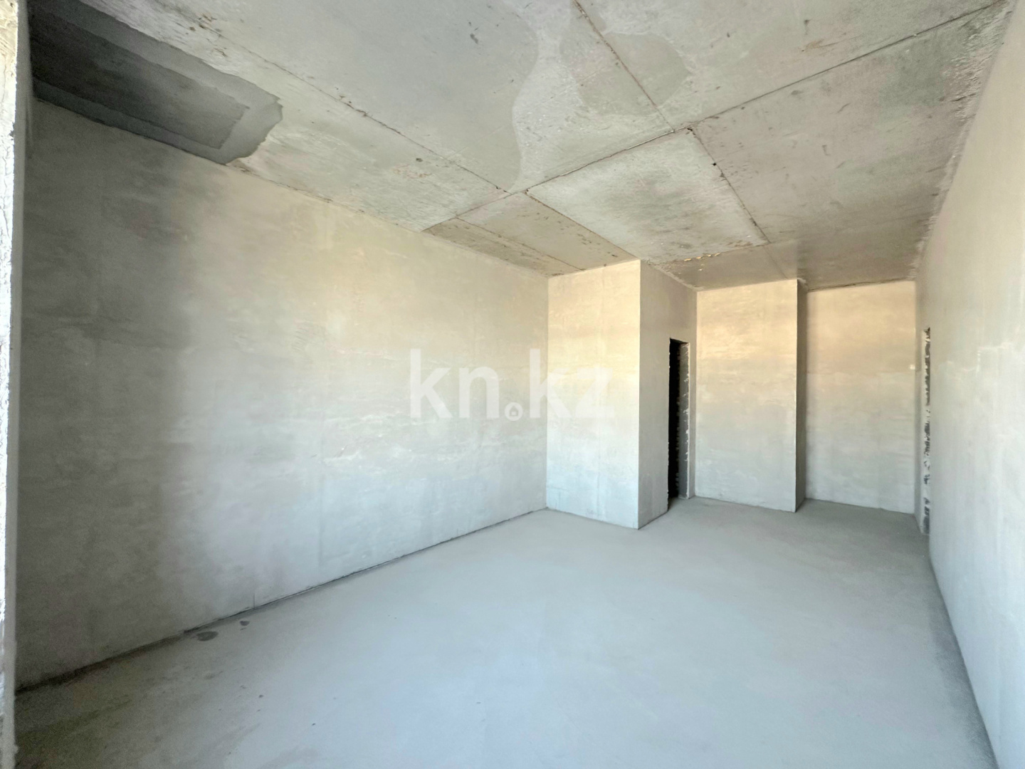 Продажа 2-комнатной квартиры, 79 м², ул. Байтерекова, дом  2б в Шымкенте - фото 15