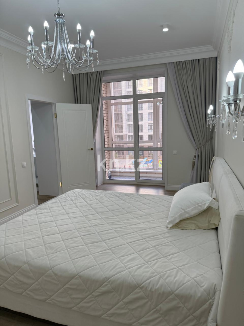 Продажа 4-комнатной квартиры, 140 м², ул. Бокейхана, дом  3б - Керей Жанибек Хандар в Астане - фото 8