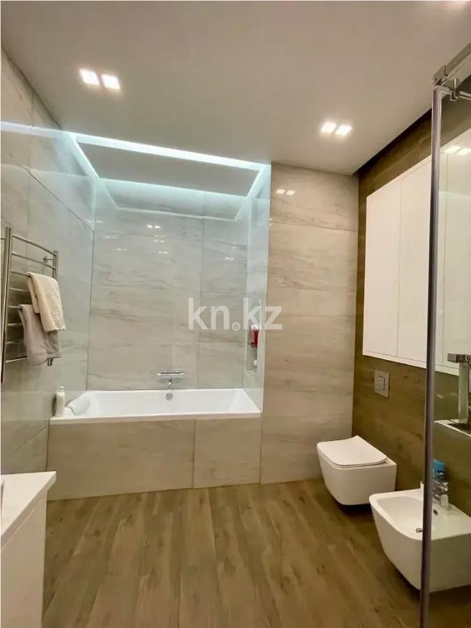 Продажа 2-комнатной квартиры, 75 м², ул. Жамакаева, дом  254/2и в Алматы - фото 3