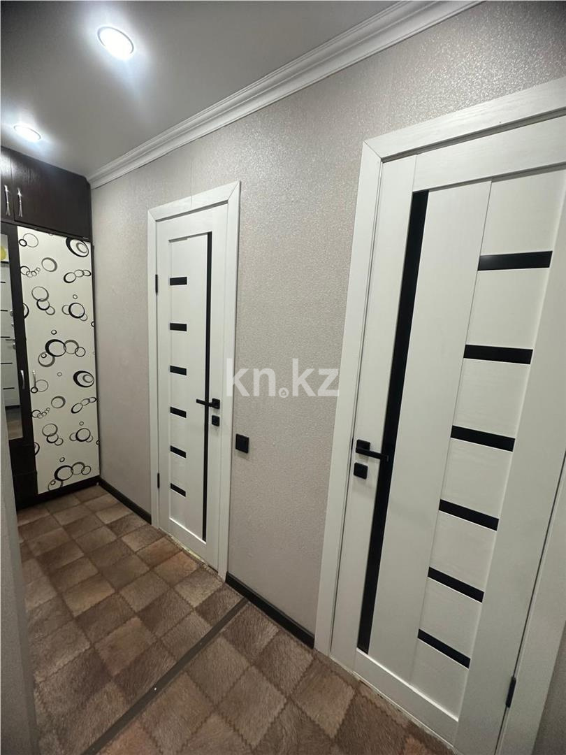 Продажа 4-комнатной квартиры, 61 м², 22 мкр. в Караганде - фото 14