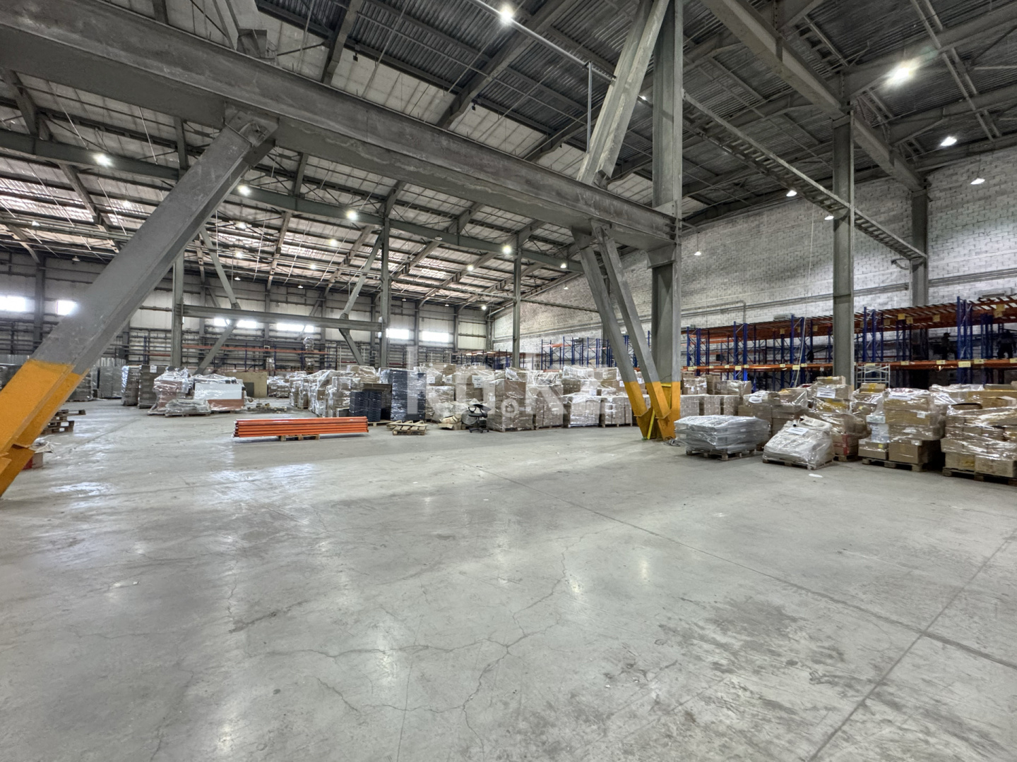 Аренда , 1728 м², Суюнбая, дом  258/4 в Алматы - фото 6