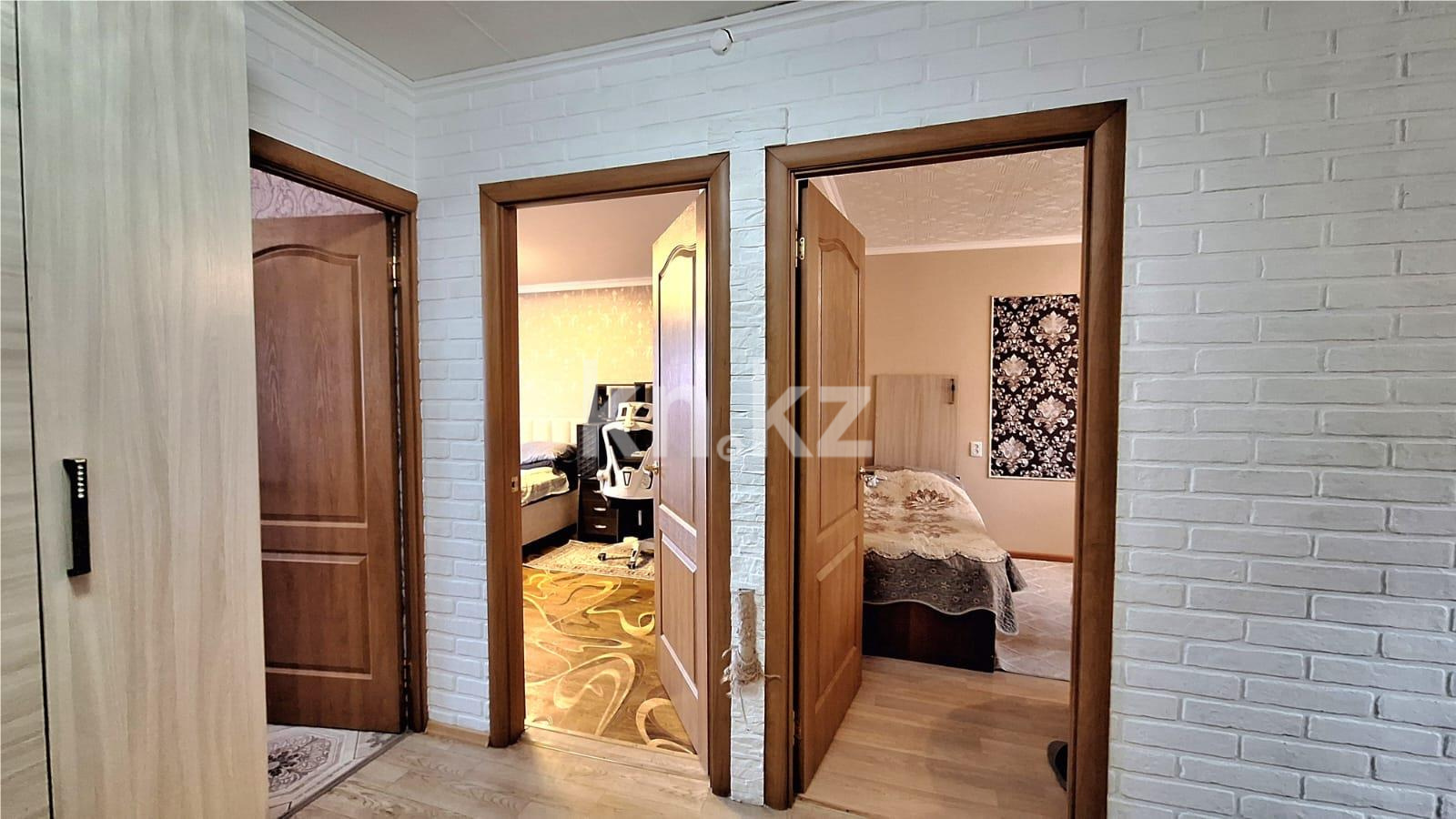 Продажа 3-комнатной квартиры, 62 м², 18 мкр. в Караганде - фото 11