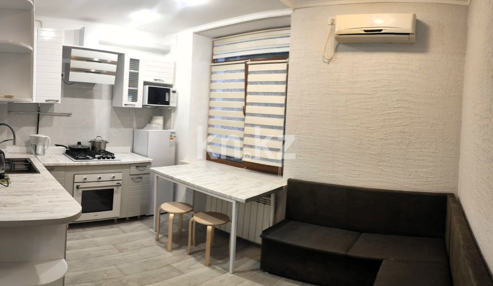 Аренда 2-комнатной квартиры посуточно, 60 м², ул. Шевченко, дом  15 - Достык в Алматы - фото 4