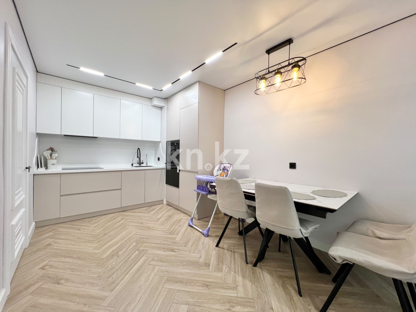Продажа 2-комнатной квартиры, 47 м² в Алматы - фото 2