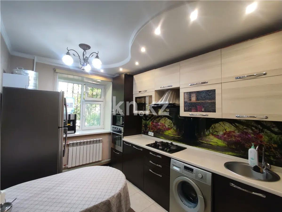 Продажа 3-комнатной квартиры, 64 м², ул. Жандосова, дом  164 в Алматы - фото 4