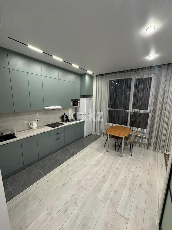 Продажа 2-комнатной квартиры, 42 м², пр. Райымбека, дом  348/1 в Алматы - фото 2