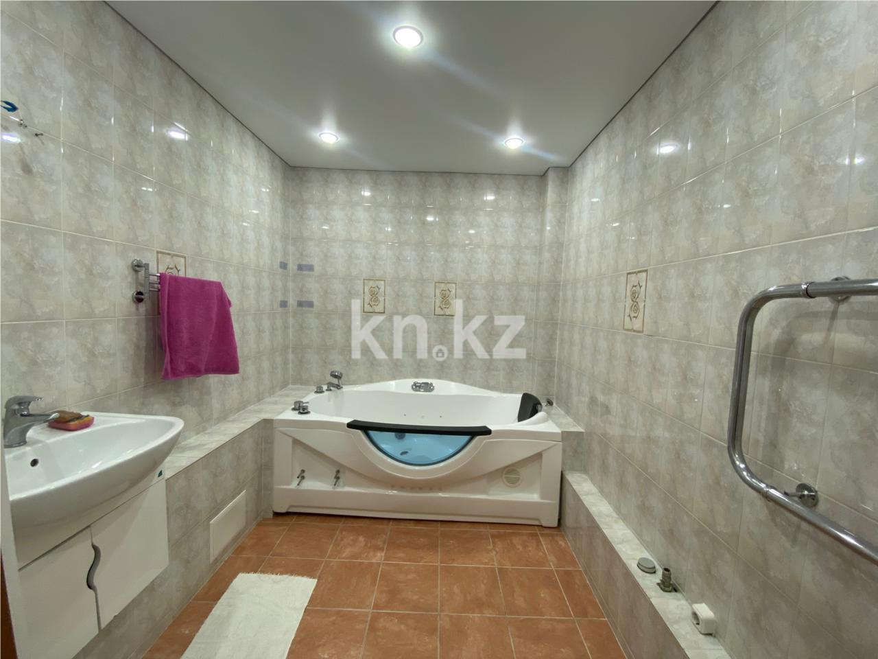 Продажа 3-комнатной квартиры, 150 м², ул. Куйши Дина в Астане - фото 9