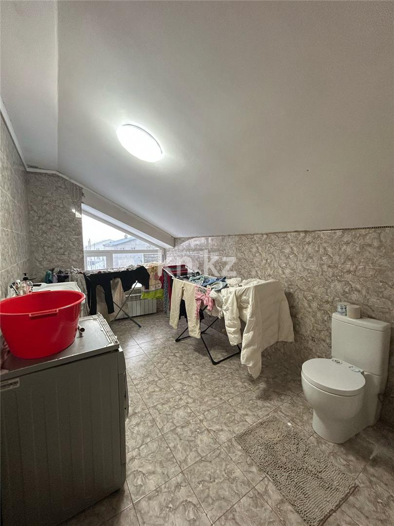 Продажа 7-комнатного дома, 355 м², ул. Жандарбековой в Караганде - фото 16