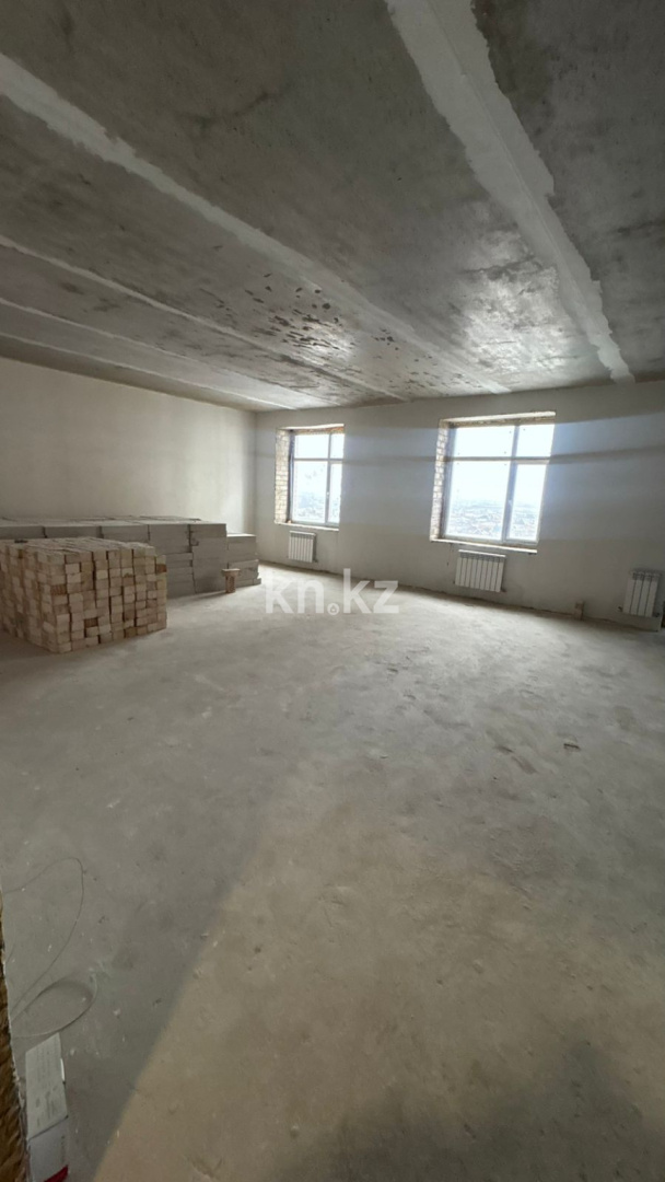 Продажа 2-комнатной квартиры, 71 м², ул. Букетова, дом  3/3 в Караганде - фото 3