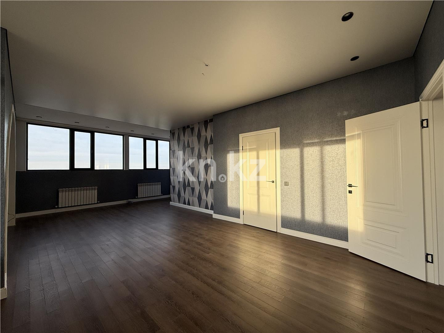 Продажа 4-комнатной квартиры, 197 м², ул. Дюсембекова, дом  83/1 в Караганде - фото 17