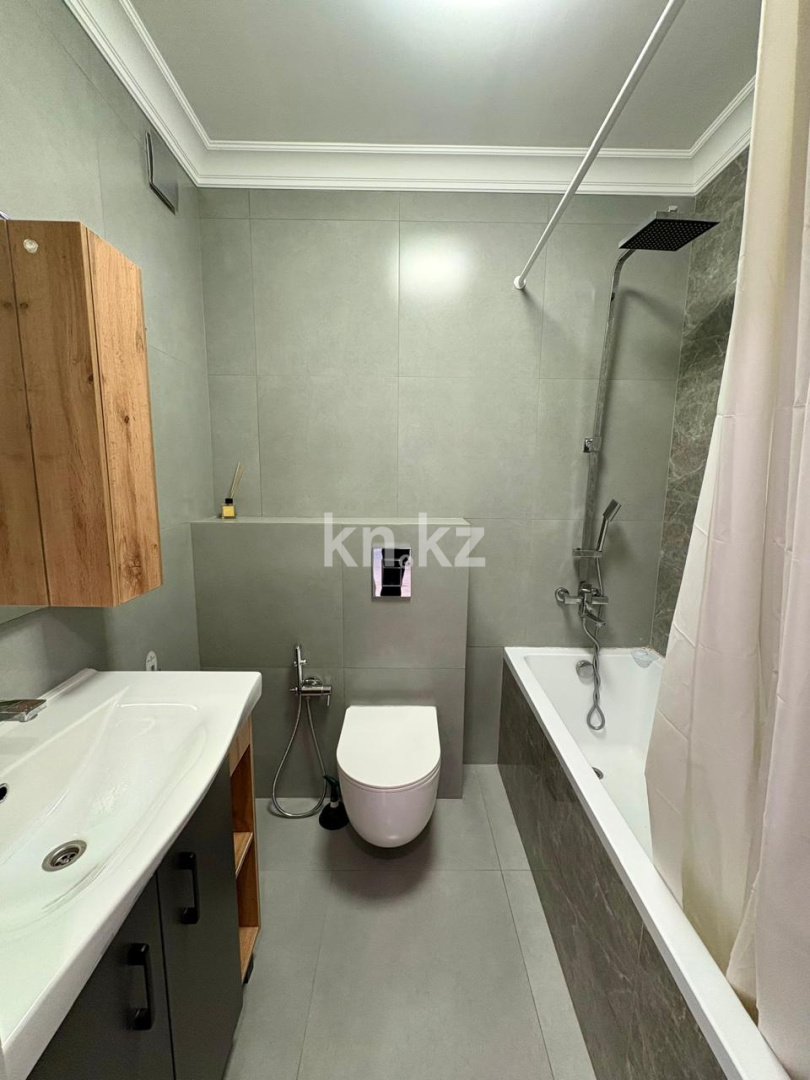 Продажа 2-комнатной квартиры, 56 м², Сейфуллина в Алматы - фото 13