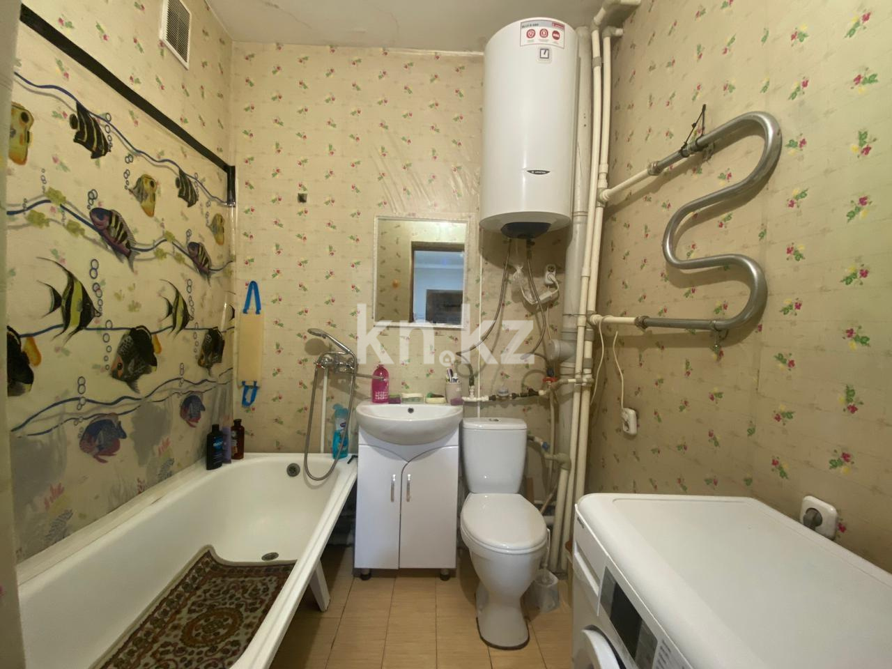 Продажа 2-комнатной квартиры, 60 м², пр. Шахтеров, дом  74 в Караганде - фото 7