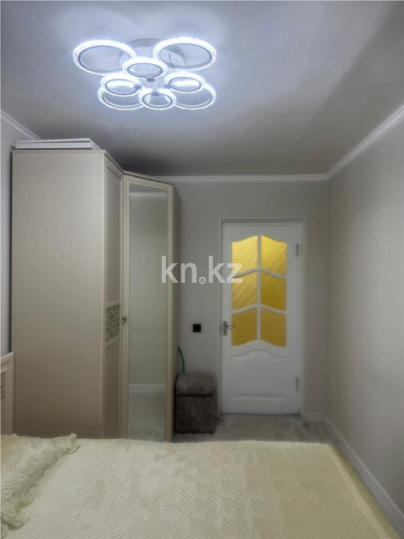 Продажа 3-комнатной квартиры, 59 м², пр. Строителей, дом  13 в Караганде - фото 3