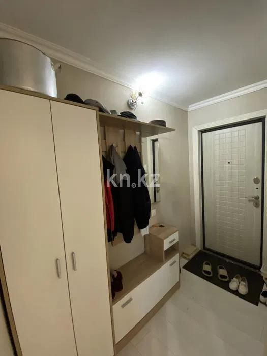 Продажа 2-комнатной квартиры, 45 м², 13 мкр., дом  13 в Караганде - фото 5