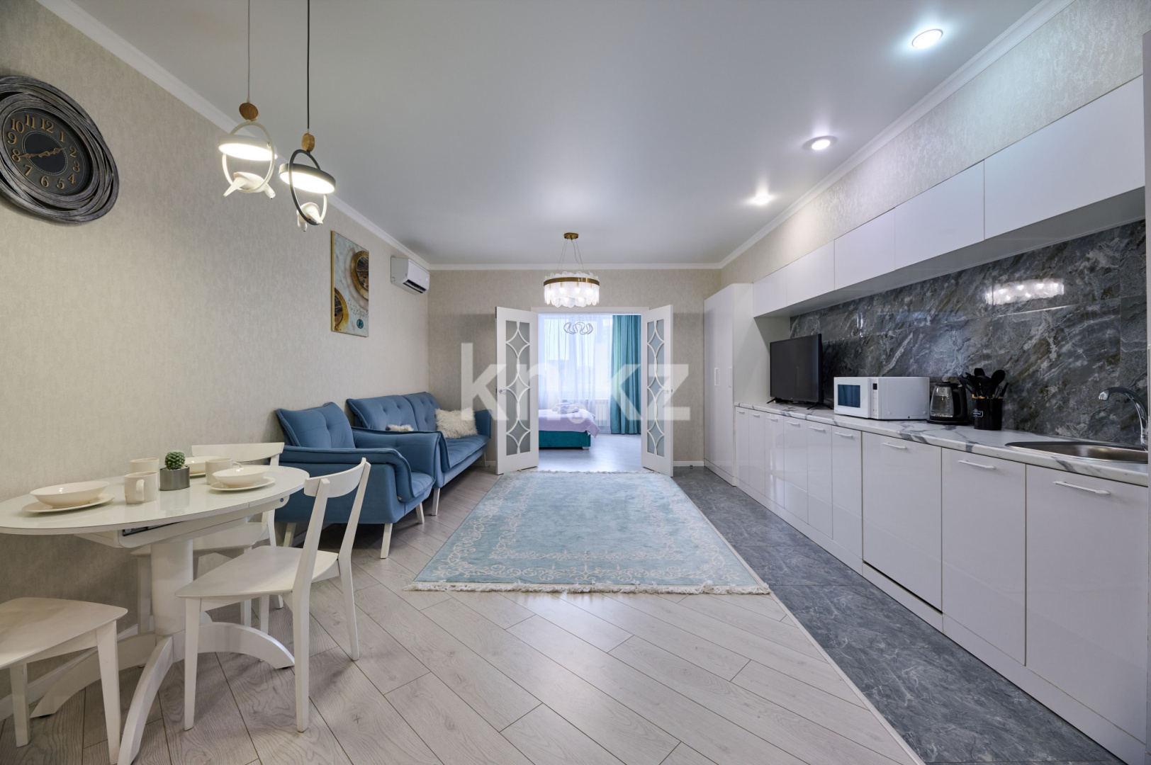 Аренда 1-комнатной квартиры посуточно, 50 м² в Алматы - фото 9