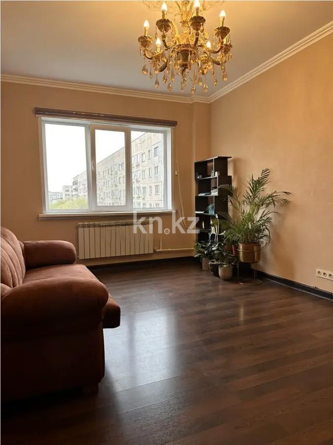 Продажа 3-комнатной квартиры, 74 м², ул. Толе би, дом  221 в Алматы