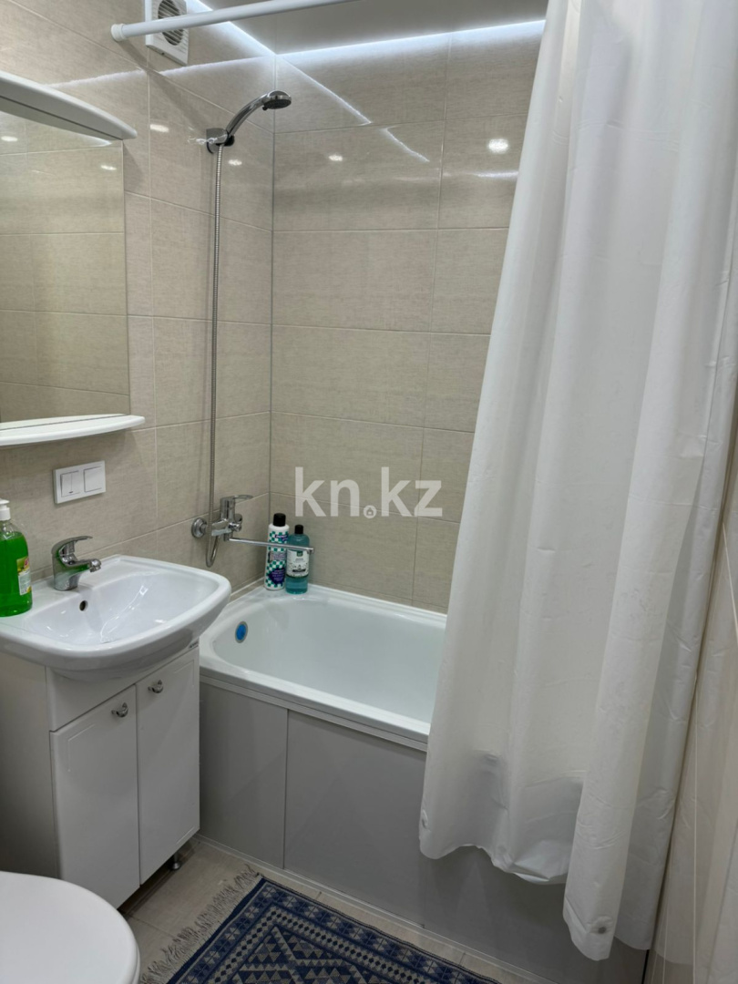 Аренда 1-комнатной квартиры посуточно, 37 м², ул. Гоголя, дом  56/2 в Караганде - фото 4