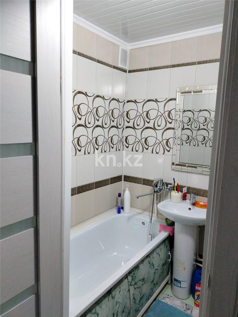 Продажа 1-комнатной квартиры, 33 м², мкр-н Восток-2 в Караганде - фото 6