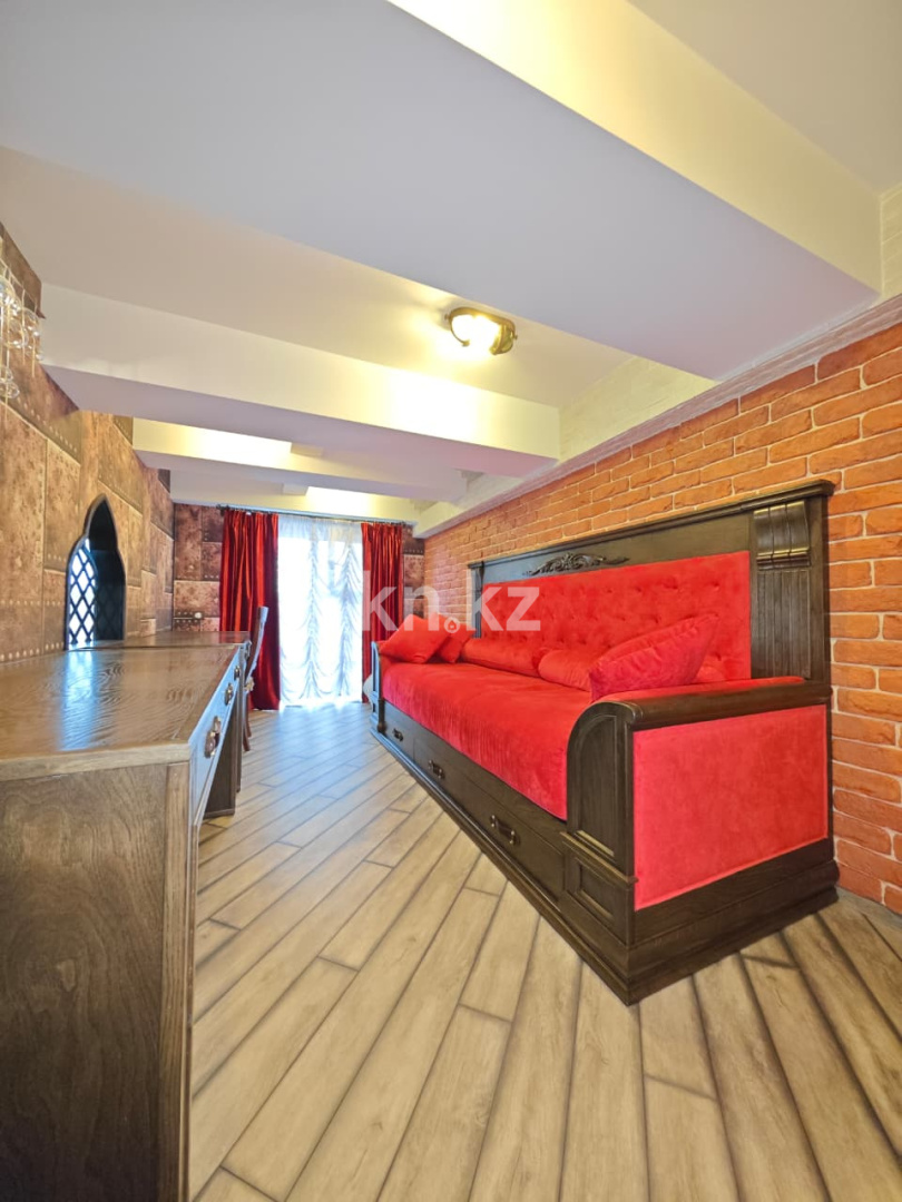 Продажа 3-комнатной квартиры, 96 м², ул. Ержанова, дом  18/6 в Караганде - фото 15