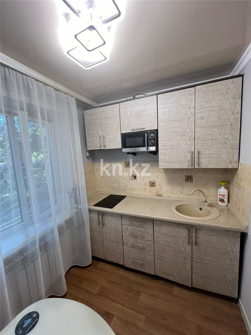 Продажа 2-комнатной квартиры, 44 м², 14 мкр., дом  42 в Караганде - фото 9