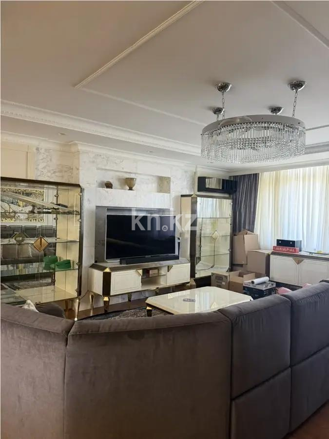 Продажа 5-комнатной квартиры, 245 м² в Астане