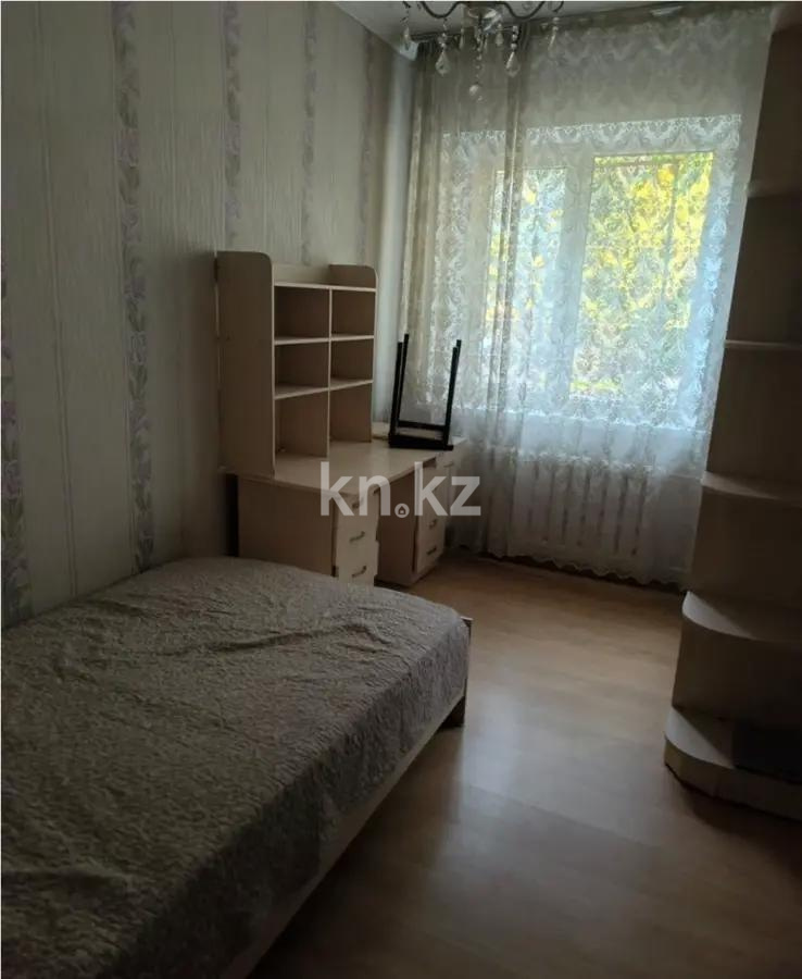 Продажа 3-комнатной квартиры, 63 м², мкр-н Аксай-1а, дом  13 в Алматы - фото 2