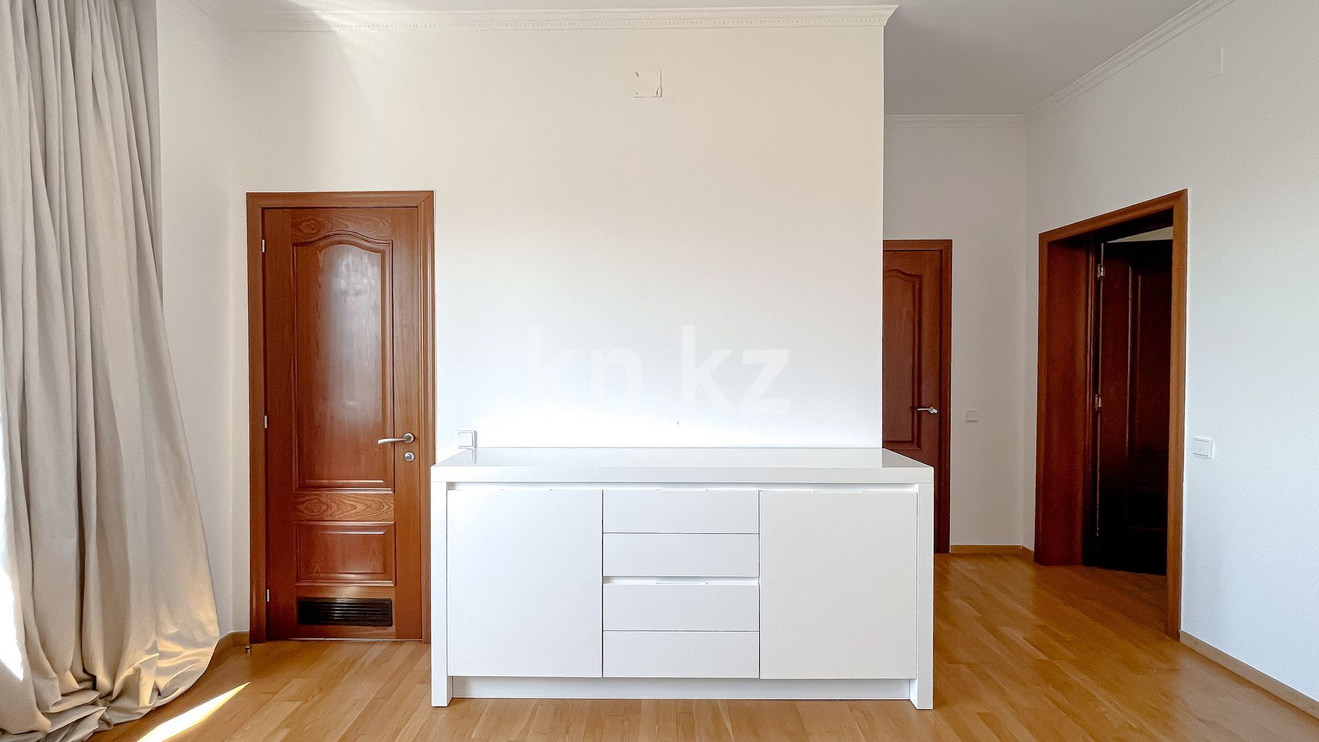 Продажа 5-комнатной квартиры, 195 м² в Алматы - фото 24