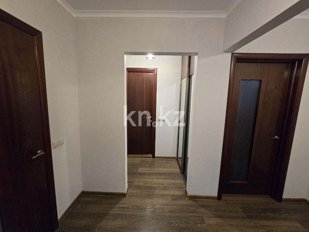 Продажа 4-комнатной квартиры, 80 м², ул. Жандосова в Алматы - фото 20