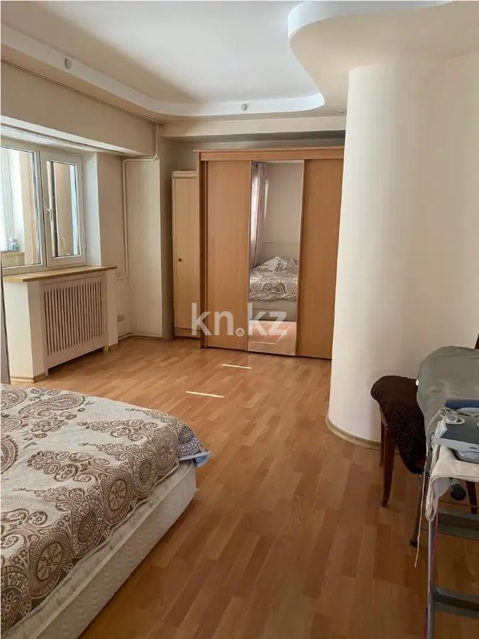 Продажа 4-комнатной квартиры, 109 м², мкр-н Самал-1, дом  6 в Алматы - фото 3