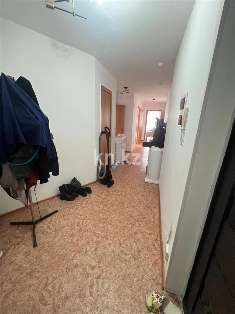 Продажа 2-комнатной квартиры, 64 м², ул. Ашимова в Караганде - фото 5