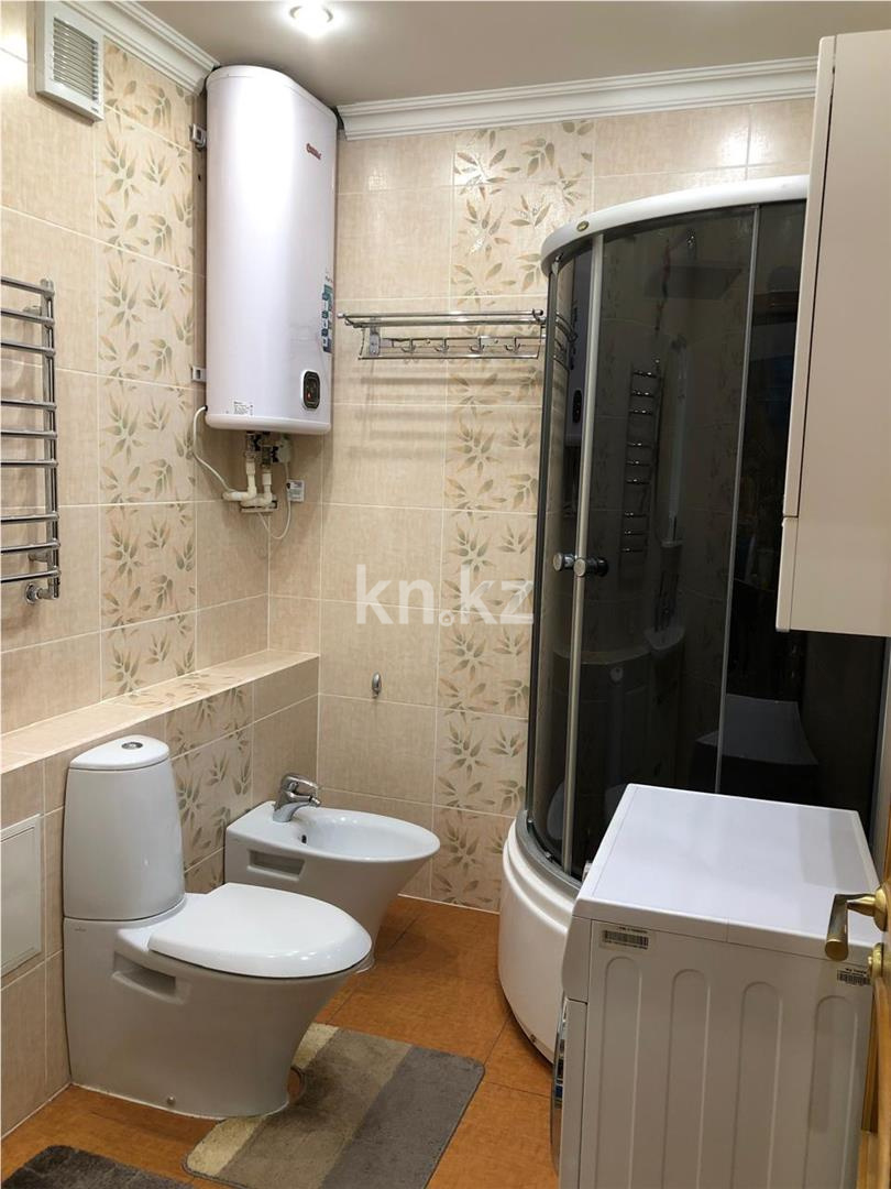 Продажа 3-комнатной квартиры, 98 м², ул. Аманжолова в Караганде - фото 11