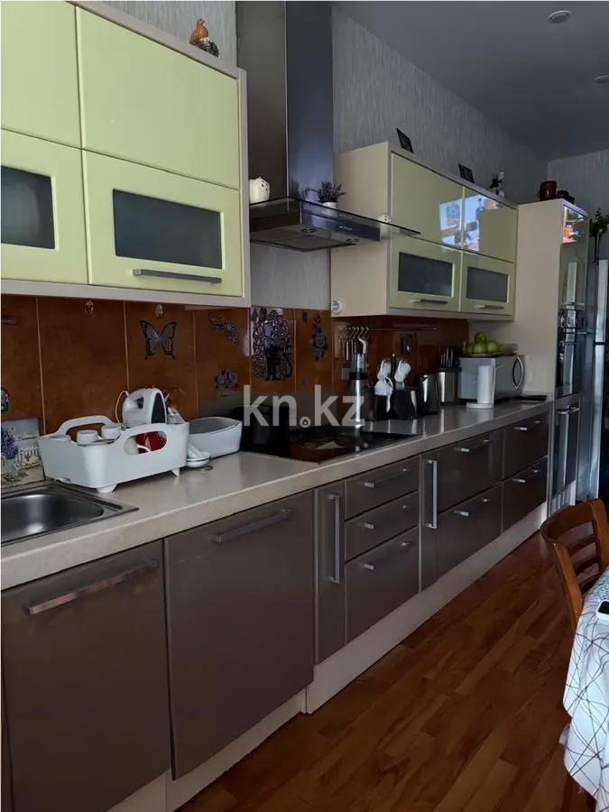 Продажа 3-комнатной квартиры, 135 м², ул. Аманжолова, дом  30 в Караганде - фото 4