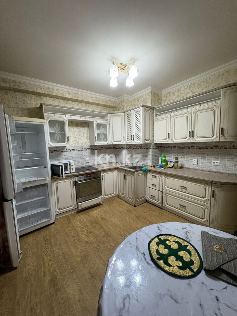 Аренда 2-комнатной квартиры, 64 м² в Астане