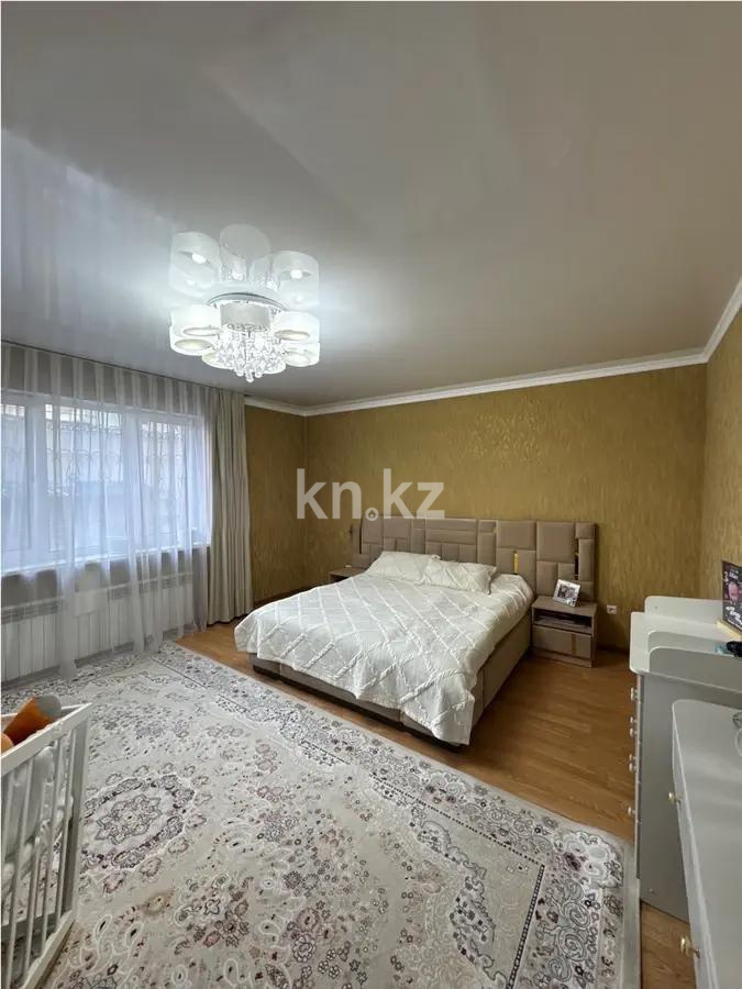 Продажа 4-комнатной квартиры, 116 м², ул. Толе би, дом  273а в Алматы - фото 2