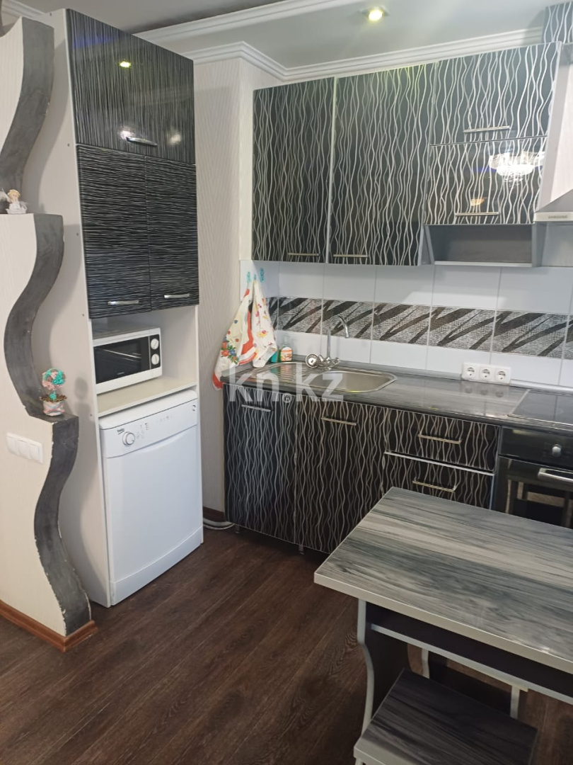 Аренда 2-комнатной квартиры посуточно, 55 м², ул. Казахстан, дом  64 в Усть-Каменогорске - фото 5