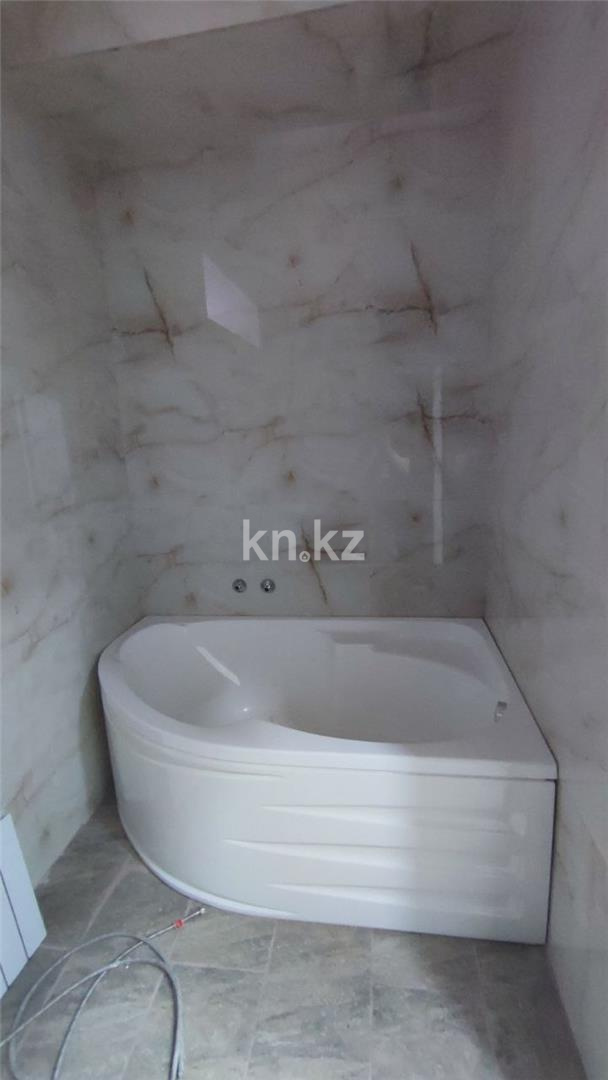 Продажа 5-комнатного дома, 470 м², ул. Муканова в Караганде - фото 16