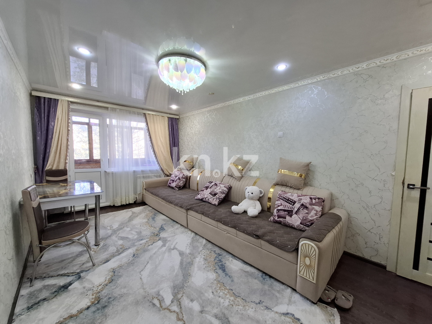 Продажа 3-комнатной квартиры, 62.5 м², 18-й мкр., дом  9 в Караганде - фото 2