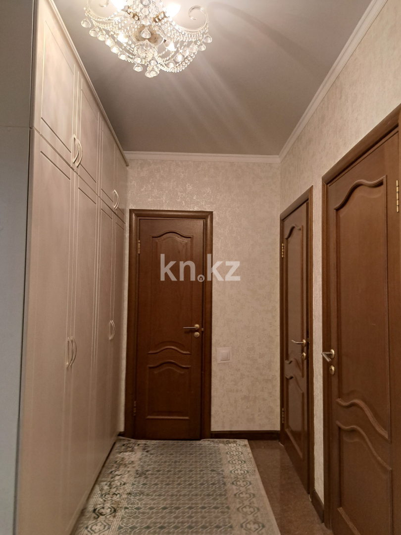 Продажа 3-комнатной квартиры, 100 м², ул. Лободы, дом  29/2 в Караганде - фото 4