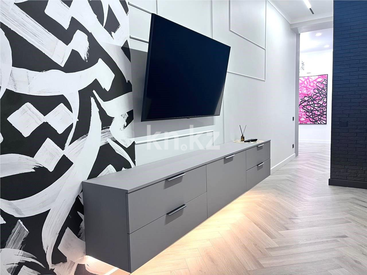 Продажа 2-комнатной квартиры, 73 м², ул. Момышулы в Караганде - фото 4