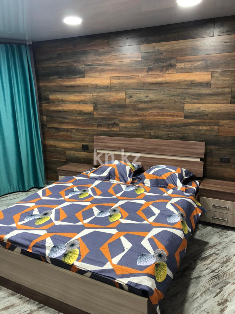 Аренда 3-комнатной квартиры посуточно, 77 м², ул. Набережная Славского, дом  48 в Усть-Каменогорске