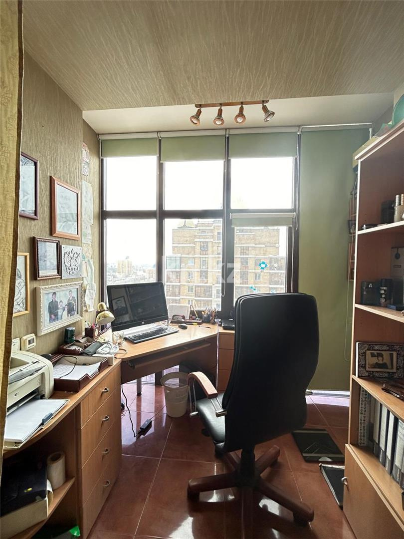 Продажа 5-комнатной квартиры, 162 м², пр. Республики в Астане - фото 2