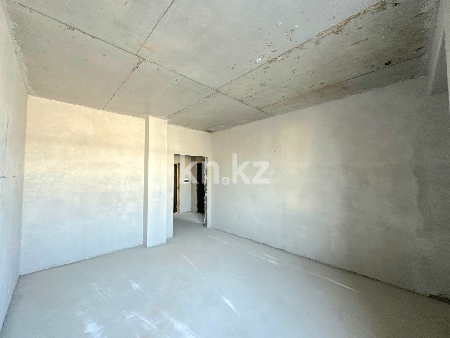 Продажа 2-комнатной квартиры, 79 м², ул. Байтерекова, дом  2б в Шымкенте - фото 14