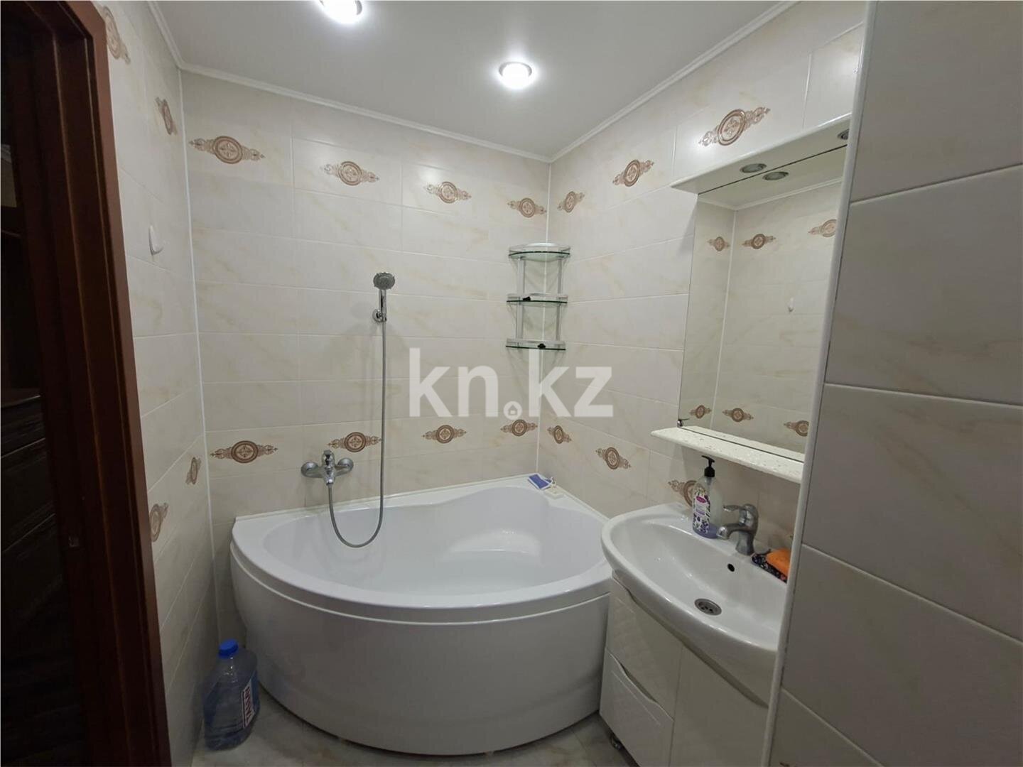Продажа 3-комнатной квартиры, 68 м² в Караганде - фото 11