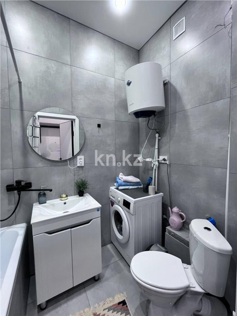 Продажа 2-комнатной квартиры, 40 м², 137 учетный квартал, дом  349 в Караганде - фото 18