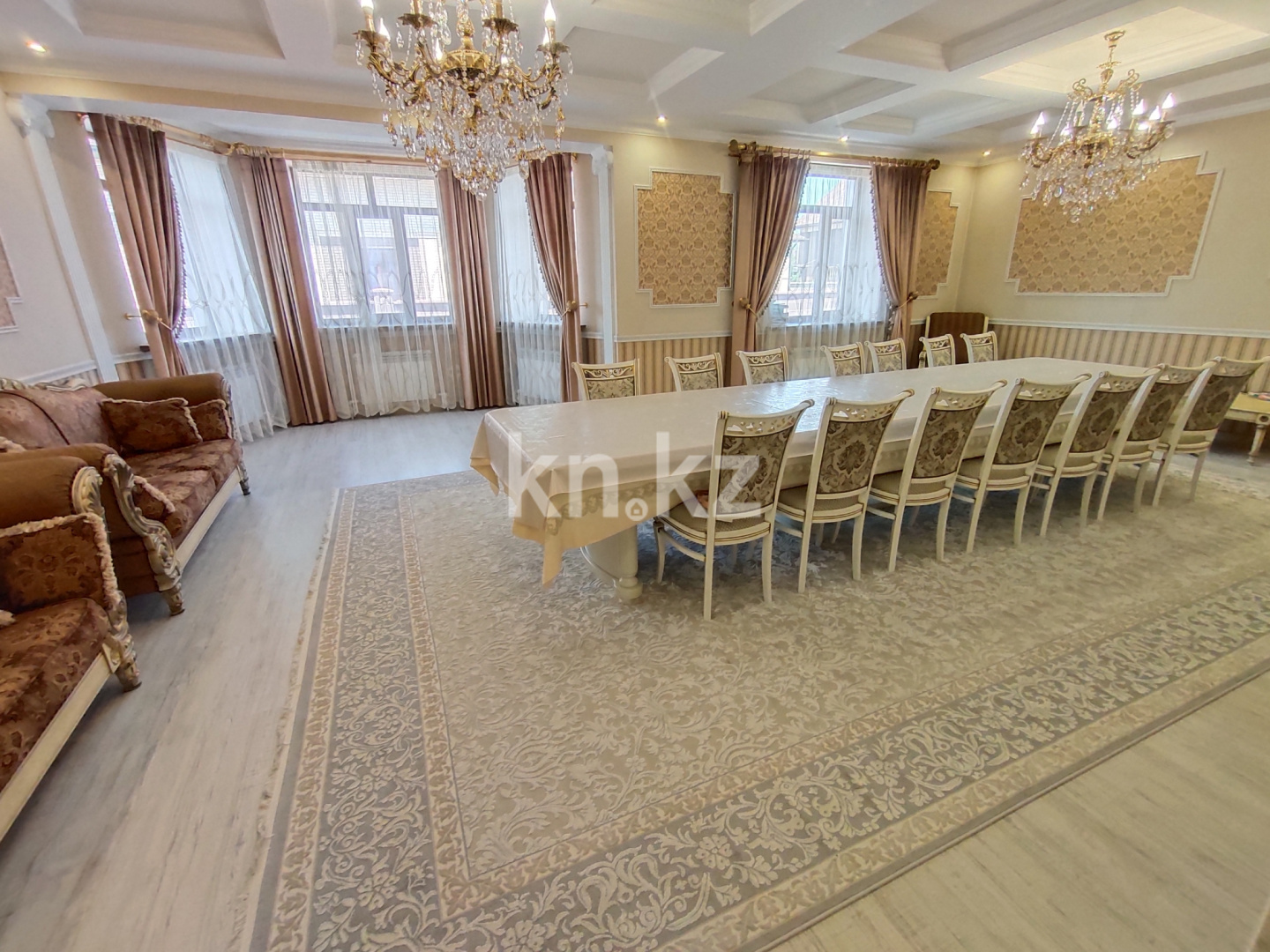 Продажа 9-комнатного дома, 629 м² в Караганде - фото 2