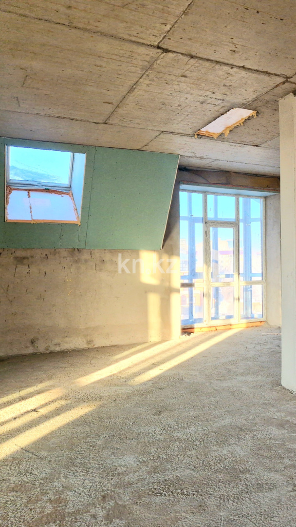 Продажа 4-комнатной квартиры, 161.8 м² в Караганде - фото 4