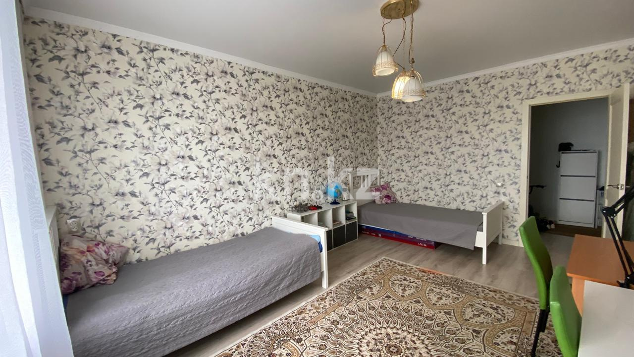 Продажа 3-комнатной квартиры, 93 м², пр. Шахтеров в Караганде - фото 6