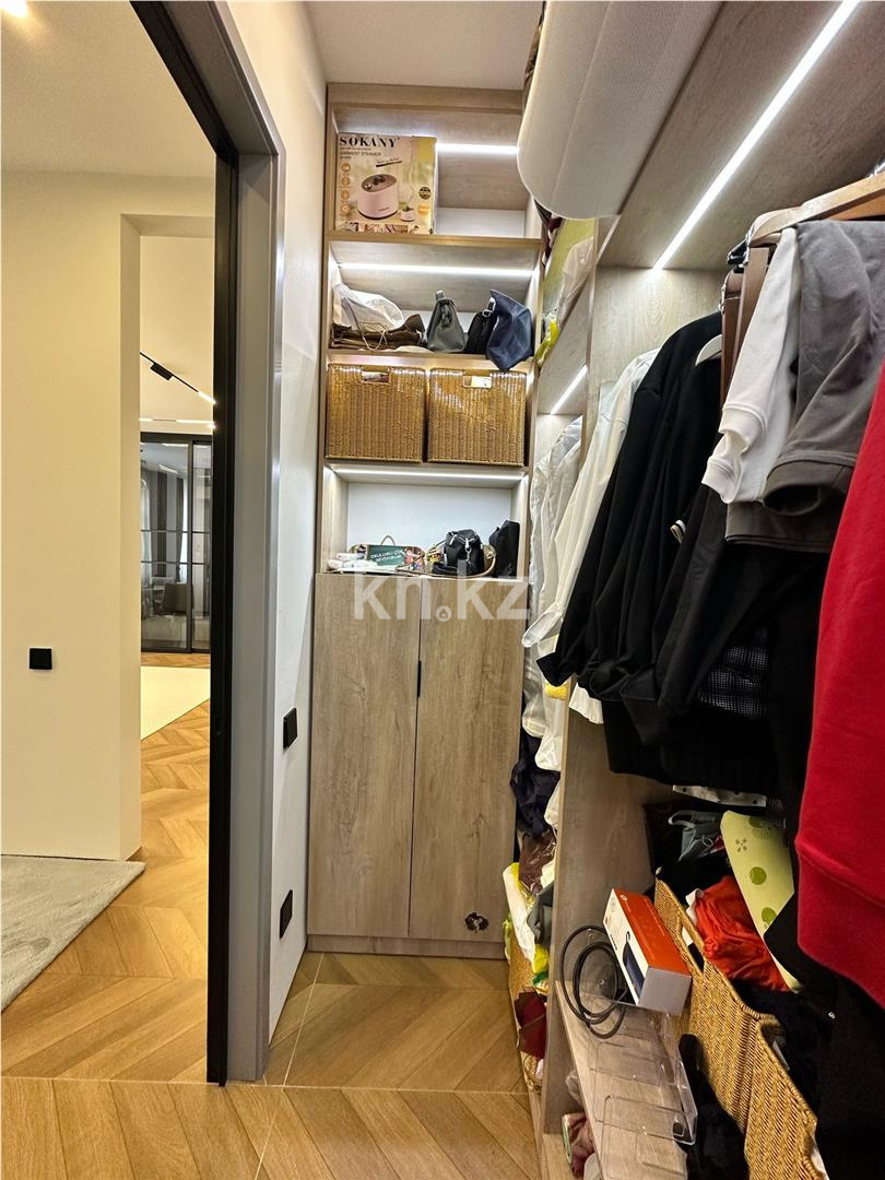 Продажа 2-комнатной квартиры, 63 м², пр. Республики, дом  49 в Караганде - фото 7