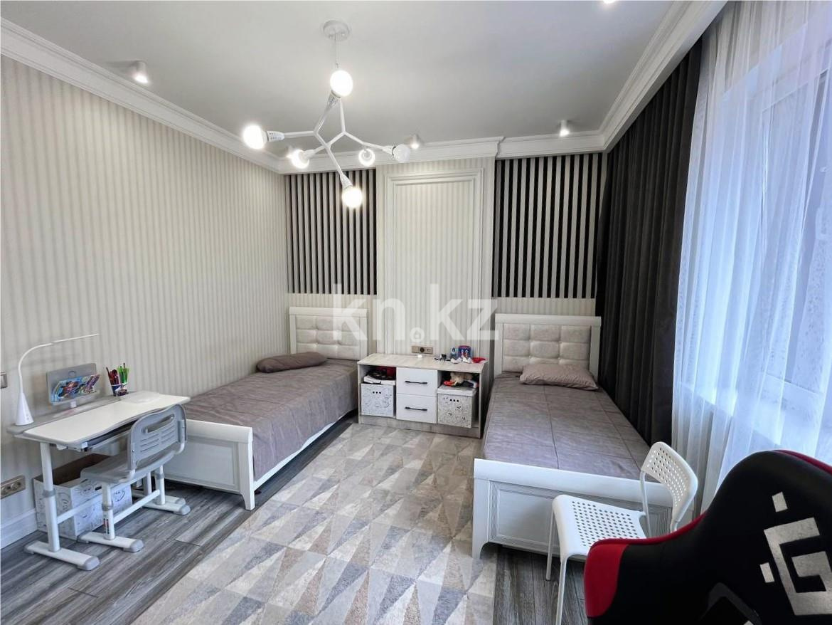 Продажа 4-комнатной квартиры, 107 м², пр. Шахтеров в Караганде - фото 10